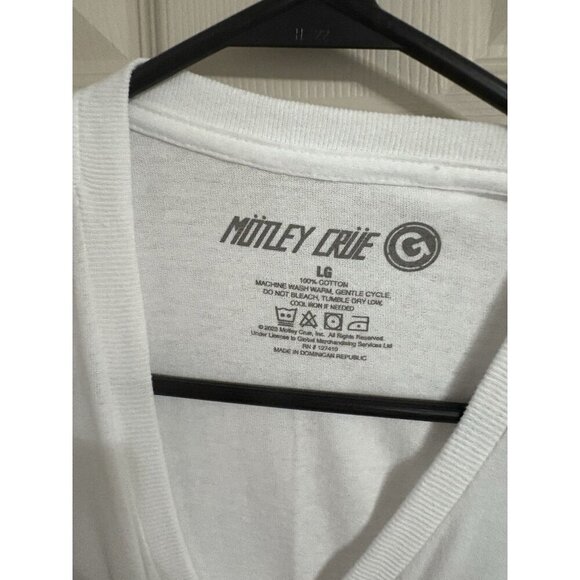 Motley Crew Large Santa Monica Civic Center Band Tee New Size Large - Picture 2 of 3